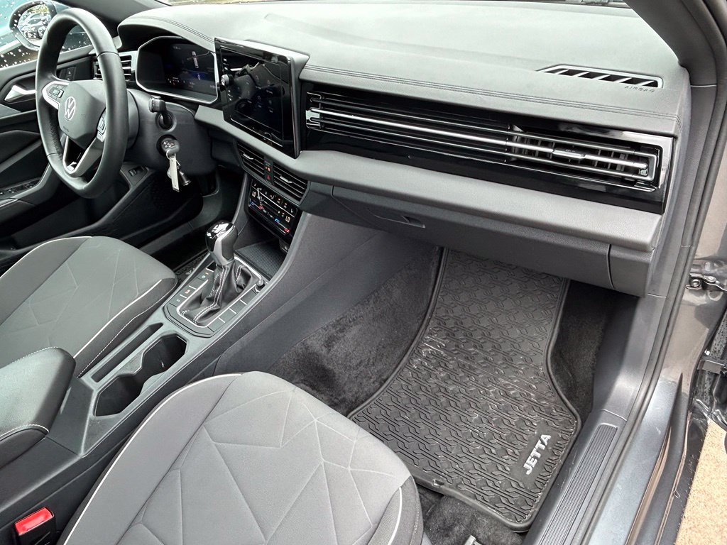 Used 2026 Volkswagen Jetta Sport FWD image 36