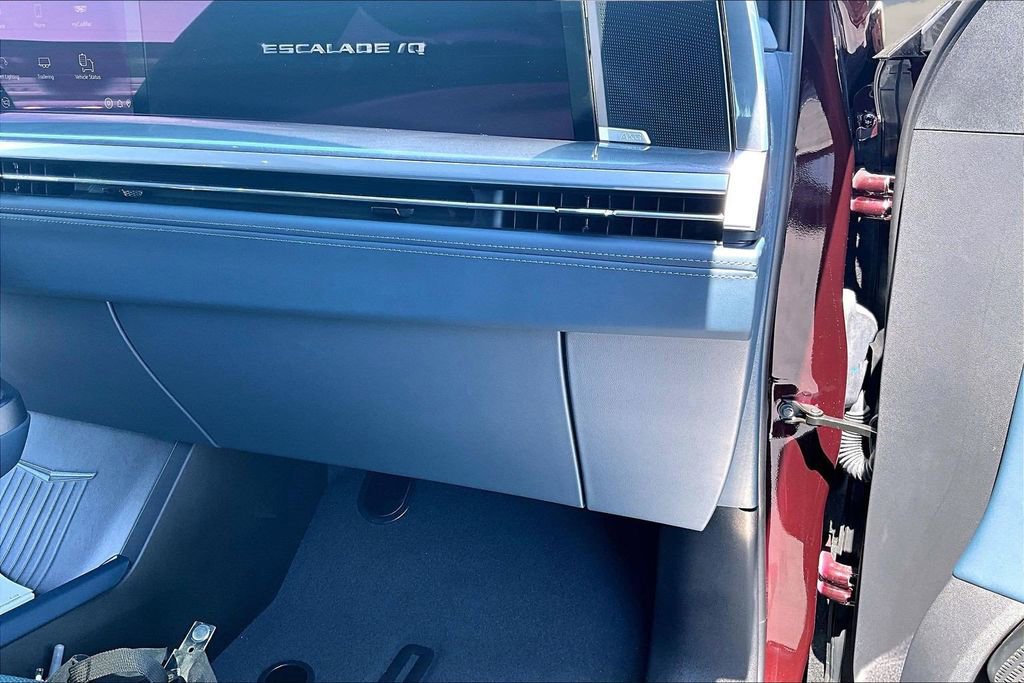 Certified 2025 Cadillac Escalade IQ Sport 2 image 27