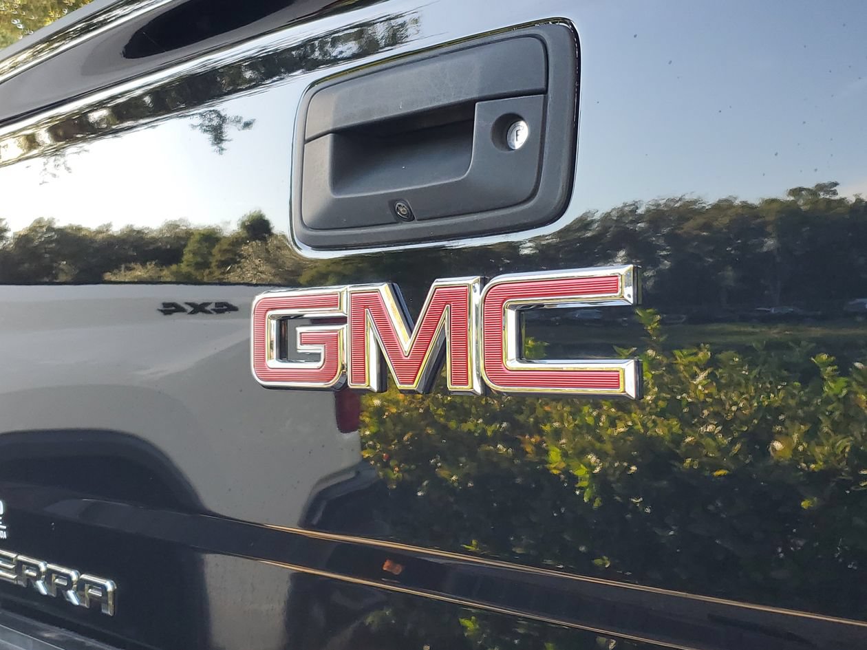 Used 2018 GMC Sierra 2500 Denali w/ Duramax Plus Package AWD/4WD image 6