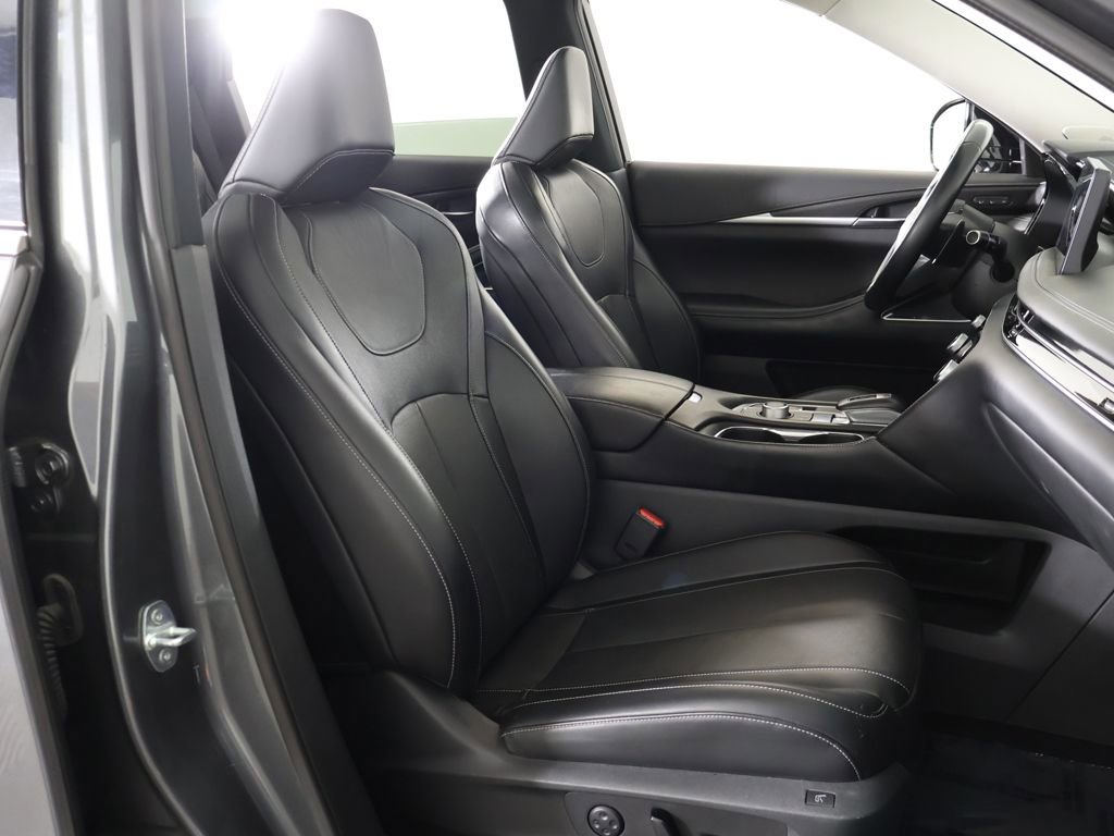 Used 2022 INFINITI QX60 Sensory image 38