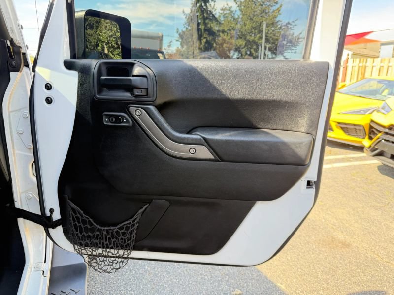 Used 2014 Jeep Wrangler Unlimited Sport w/ Quick Order Package 24S AWD/4WD image 28