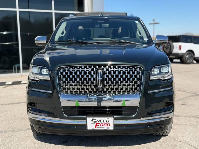 Used 2022 Lincoln Navigator Black Label AWD/4WD image 2
