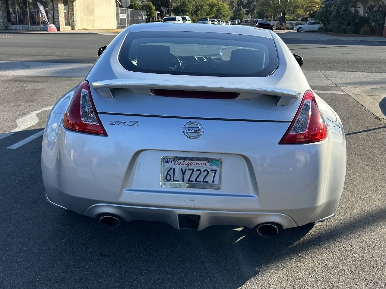 Used 2009 Nissan 370Z Coupe RWD image 8
