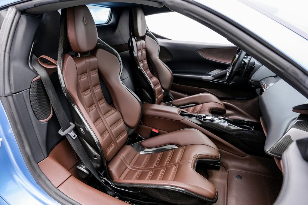 Used 2022 Ferrari SF90 Spider image 41