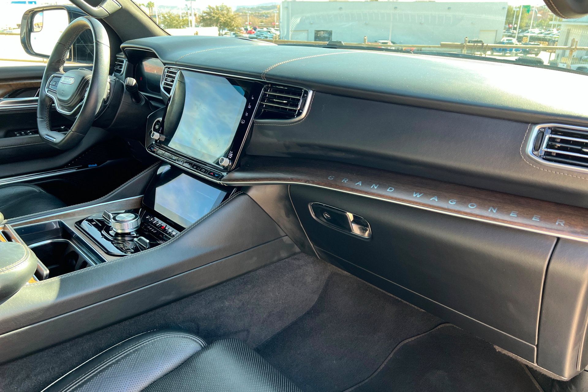 Used 2023 Jeep Grand Wagoneer L Series II image 25