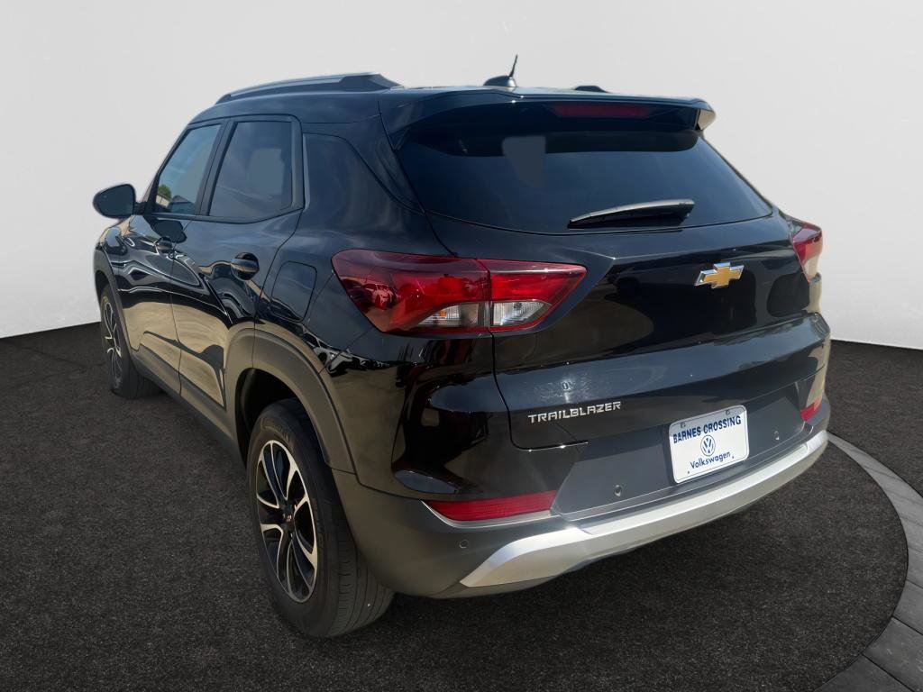 Used 2024 Chevrolet TrailBlazer LT w/ Convenience Package FWD image 5