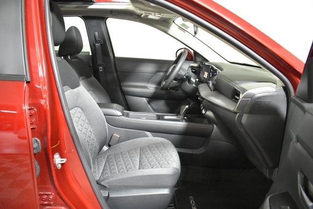 Certified 2025 Nissan Kicks SV w/ SV Premium Package AWD/4WD image 30