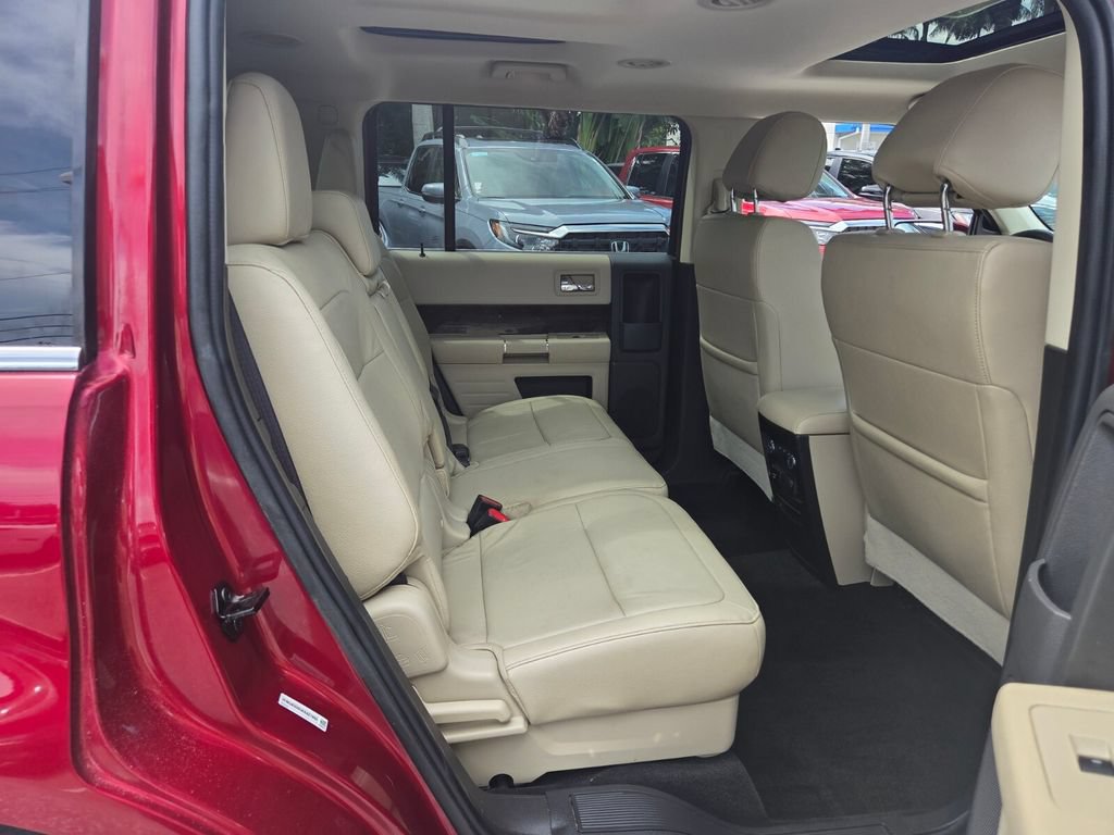 Used 2019 Ford Flex Limited w/ Equipment Group 301A FWD image 17