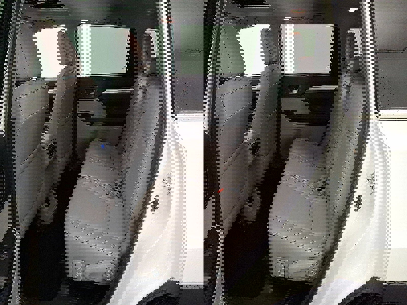 Used 2018 Toyota Highlander XLE AWD/4WD image 20