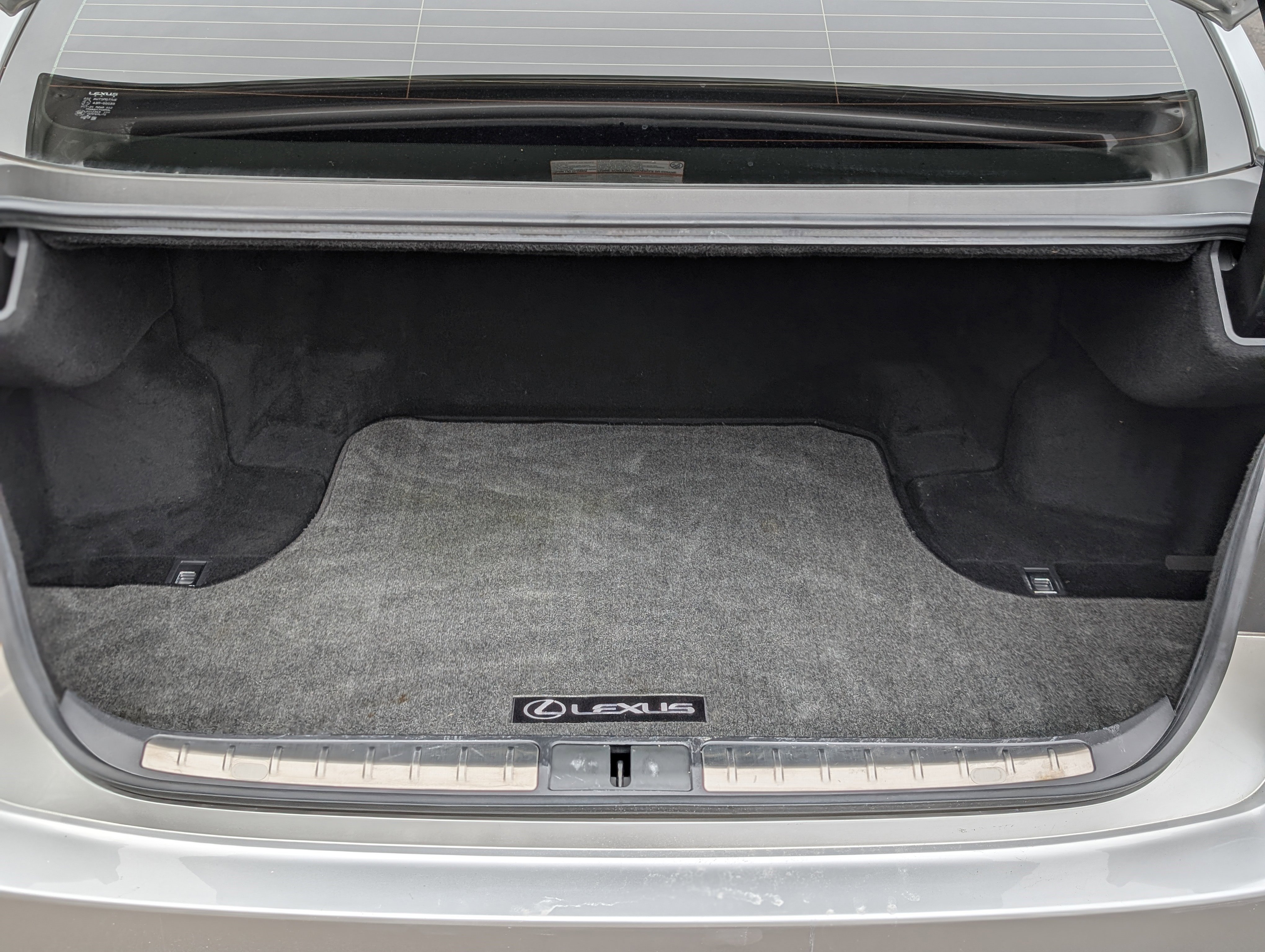 Used 2019 Lexus LS 500h AWD image 19