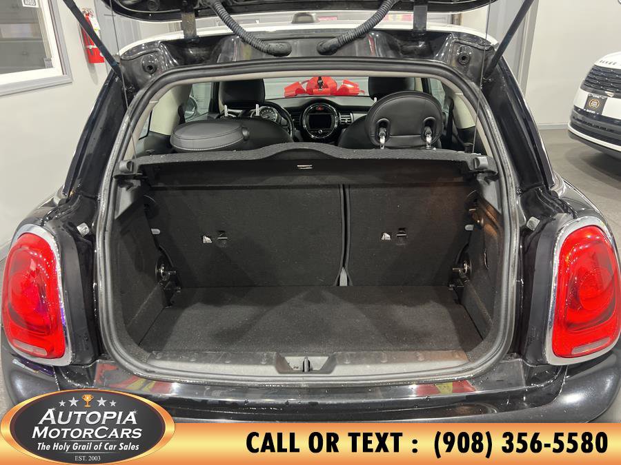 Used 2019 MINI Cooper 2-Door Hardtop w/ Storage Package image 15