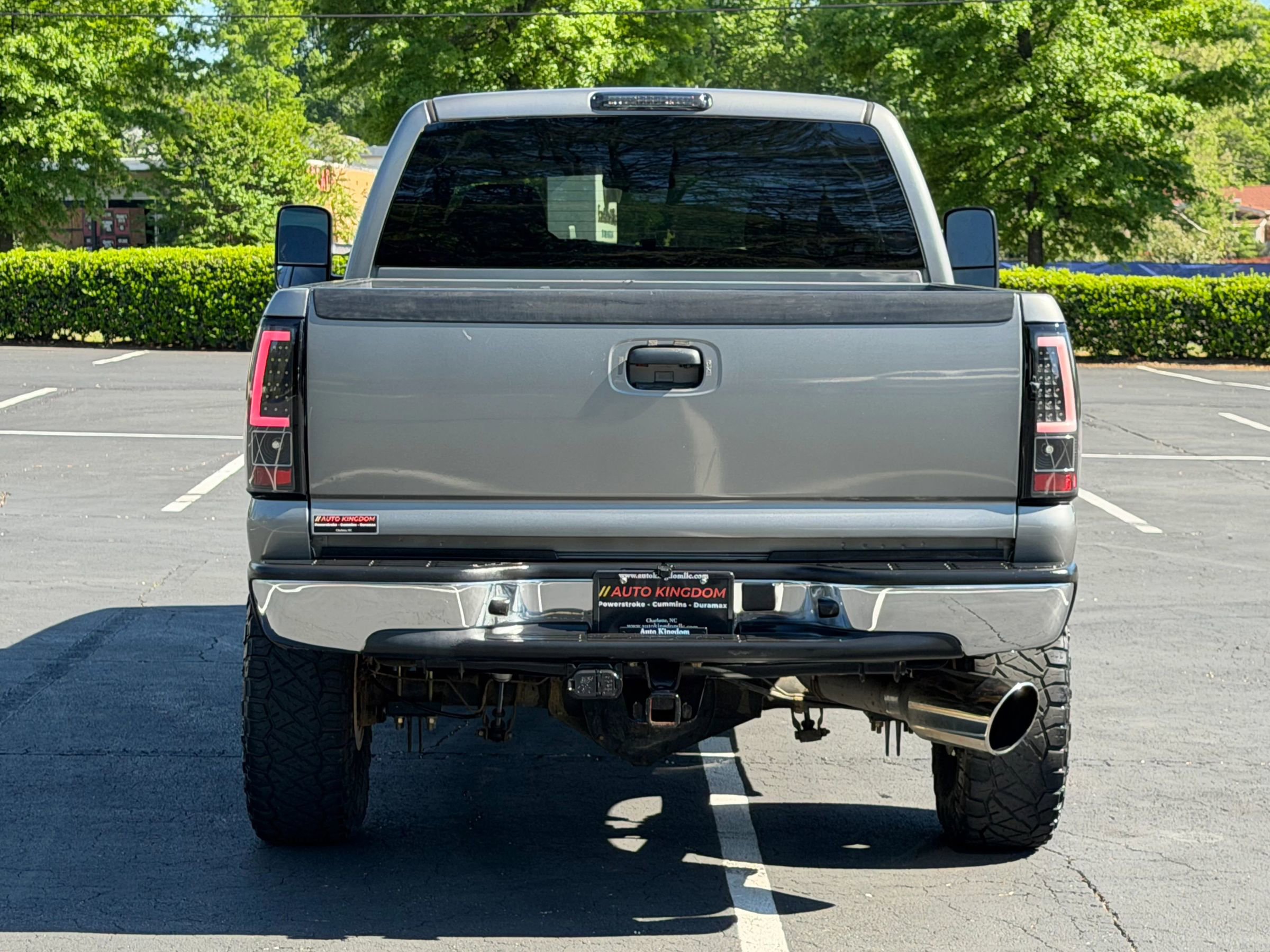 Used 2006 Chevrolet Silverado 2500 LT w/ Heavy-Duty Power Package image 7