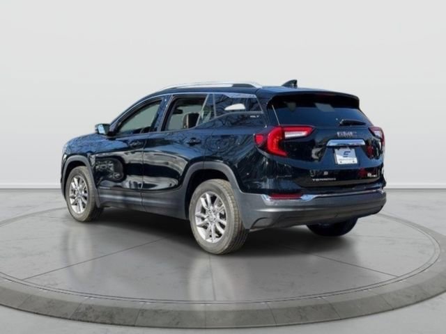 Used 2022 GMC Terrain SLT w/ Infotainment Package II AWD/4WD image 3