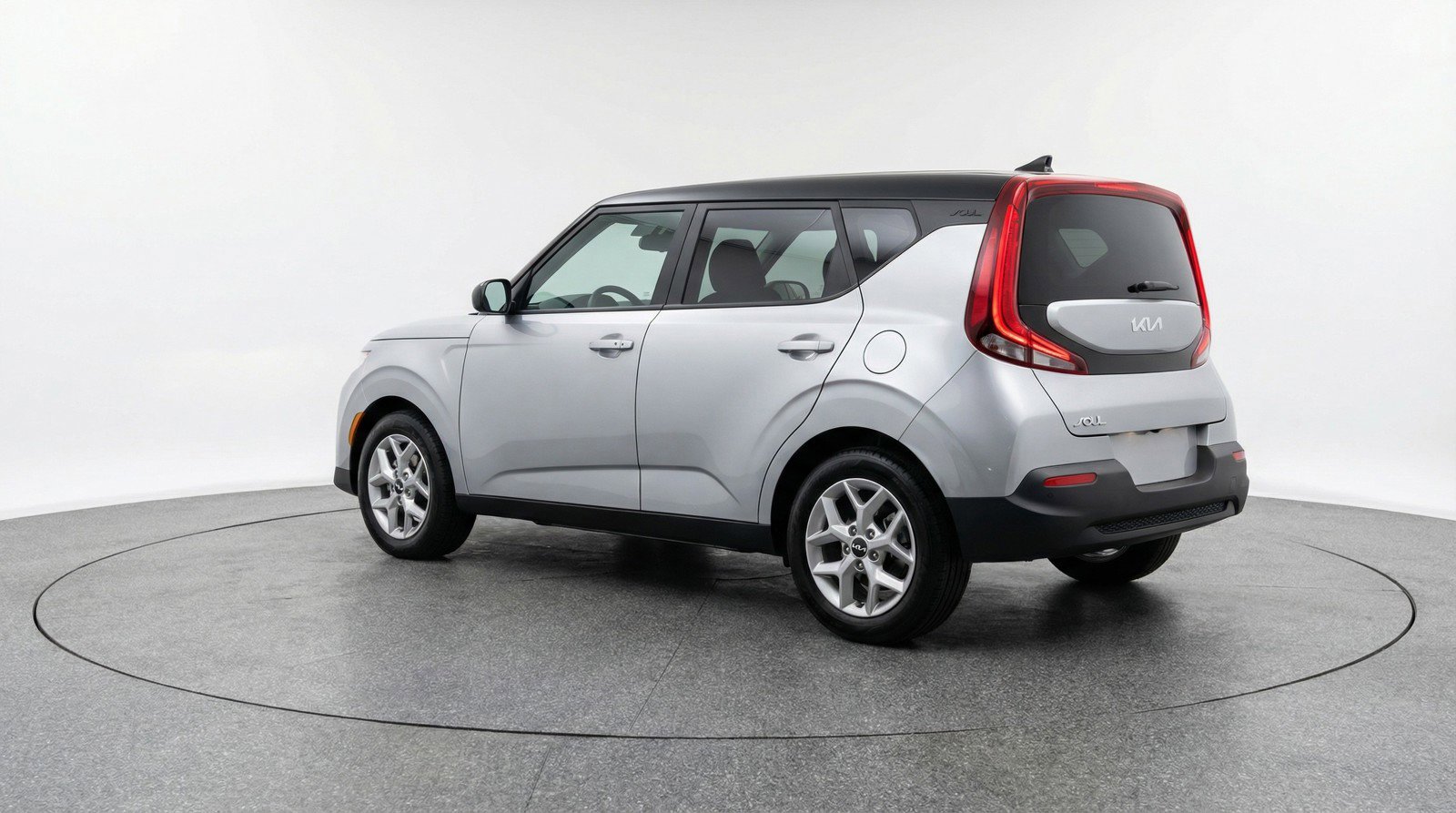 Used 2025 Kia Soul LX w/ LX Technology Package FWD image 6