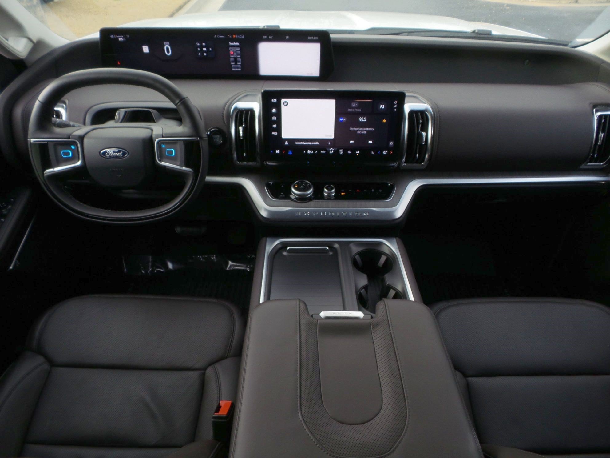 Used 2025 Ford Expedition Max Platinum w/ Platinum Ultimate Package AWD/4WD image 7