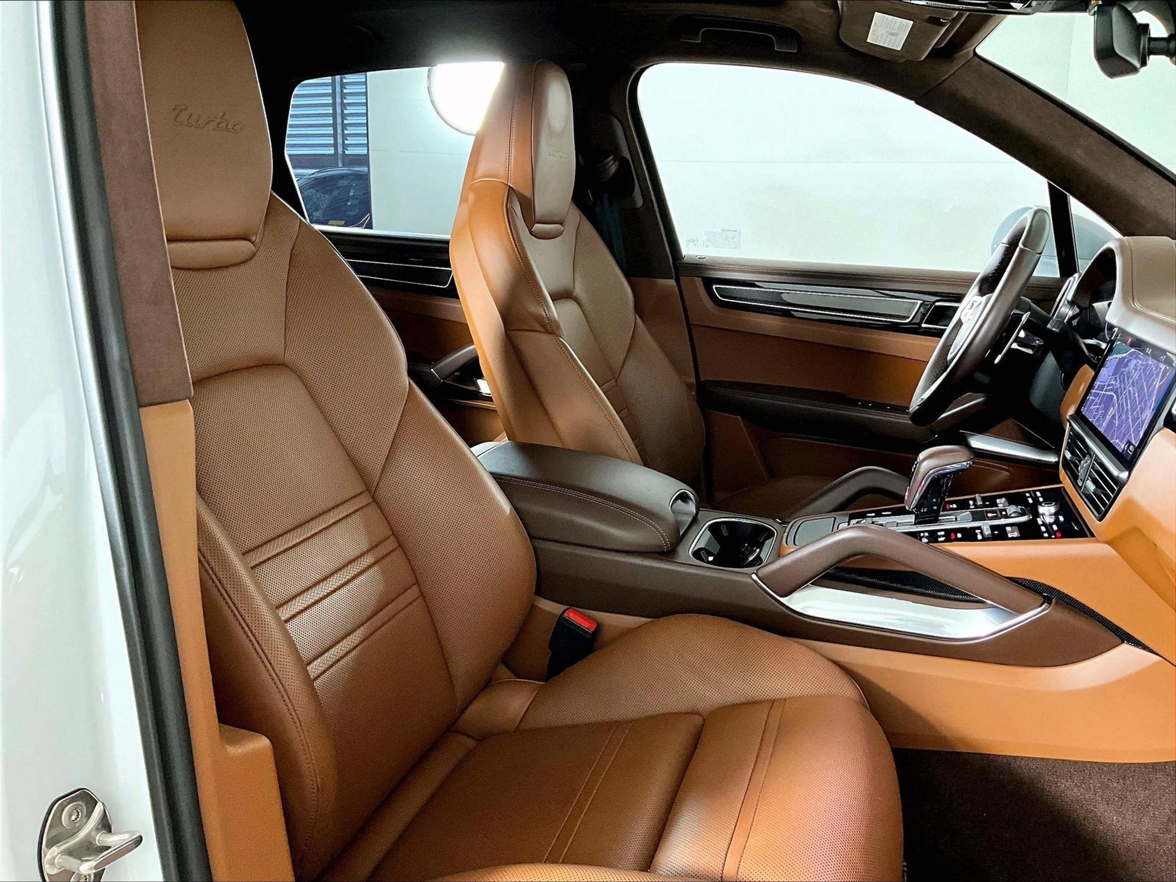 Certified 2019 Porsche Cayenne Turbo AWD/4WD image 18