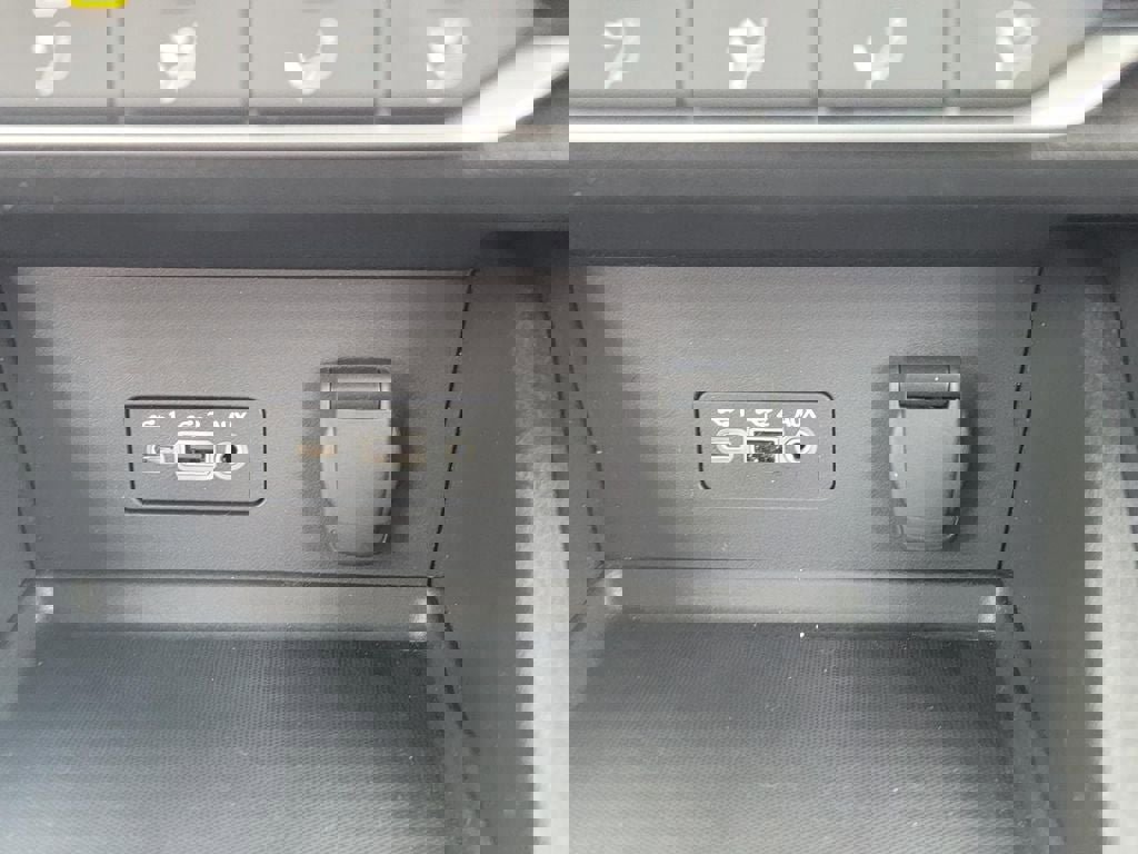 Certified 2022 Nissan Sentra SV w/ Trunk Package image 21