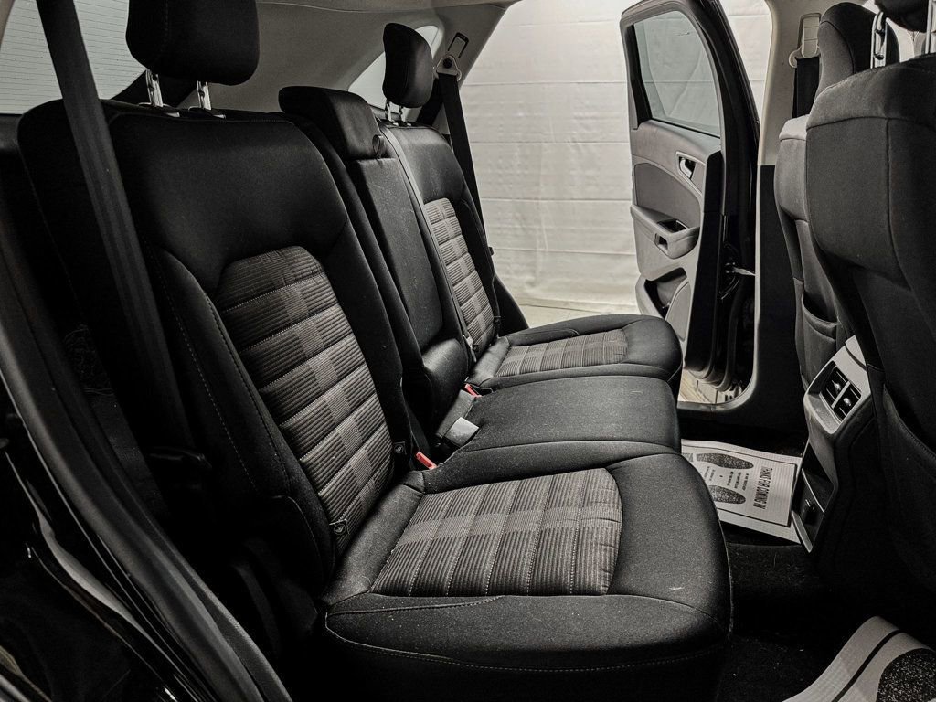 Used 2017 Ford Edge SEL AWD/4WD image 11