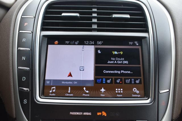 Used 2018 Lincoln MKX Reserve w/ Driver Assistance Package AWD/4WD image 26