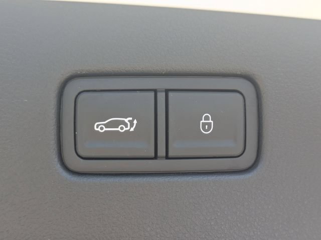 Used 2025 Genesis GV70 2.5T AWD/4WD image 19