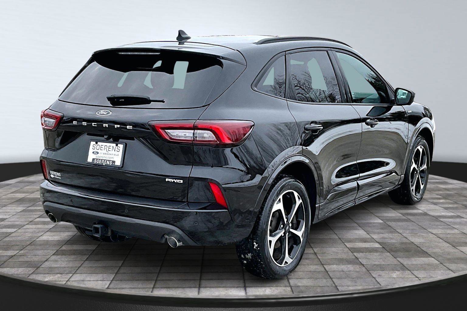 Used 2023 Ford Escape ST-Line Select w/ Tech Pack #2 AWD/4WD image 5