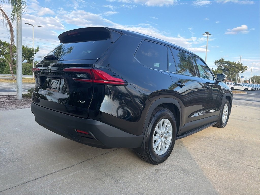 Used 2024 Toyota Grand Highlander XLE image 8
