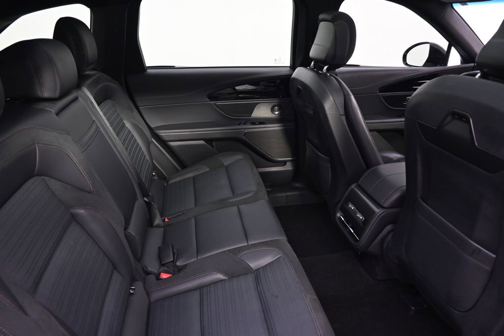 Used 2024 Lincoln Nautilus Reserve w/ Equipment Group 202A AWD/4WD image 16