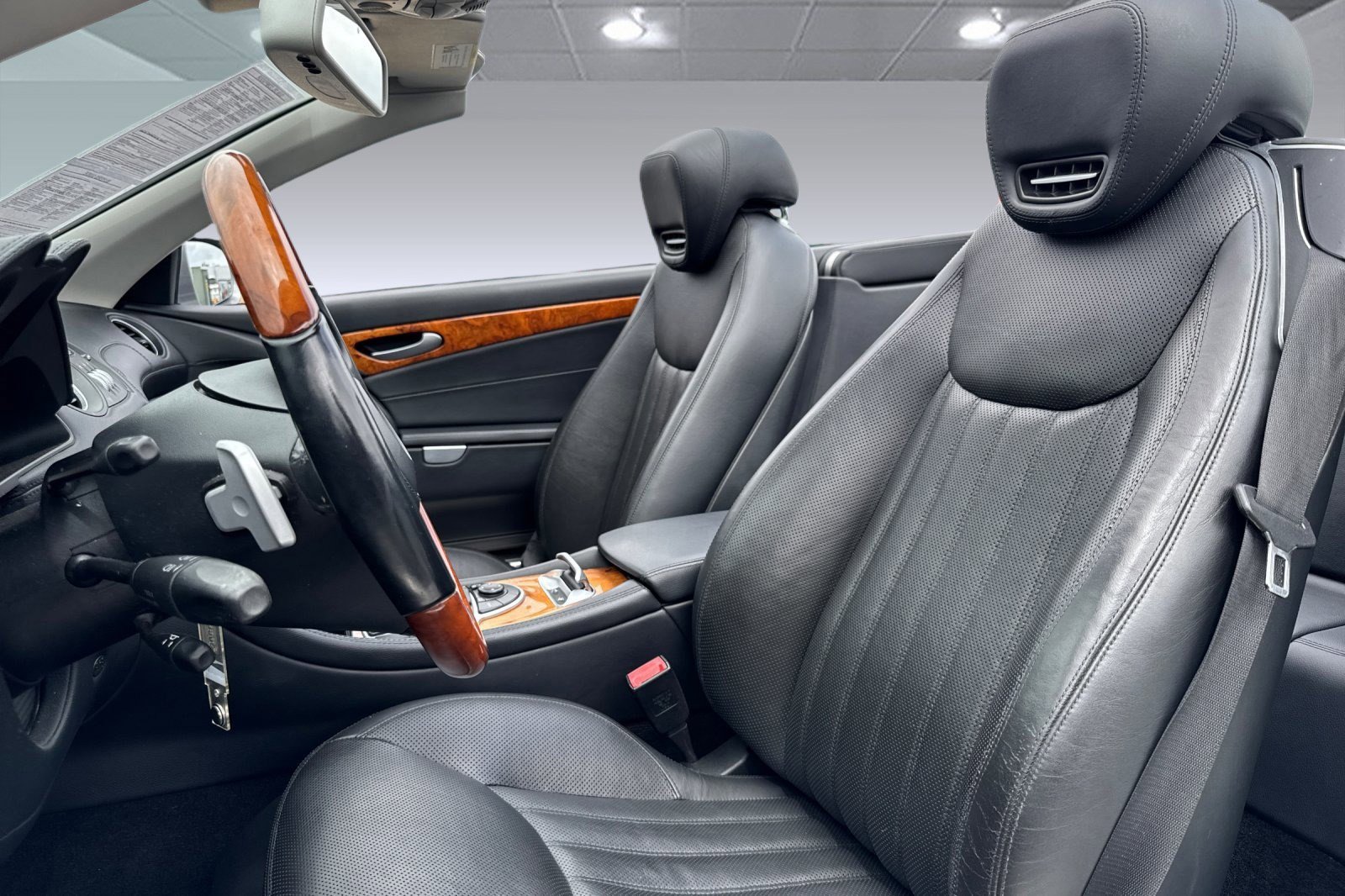 Used 2012 Mercedes-Benz SL 550 image 20