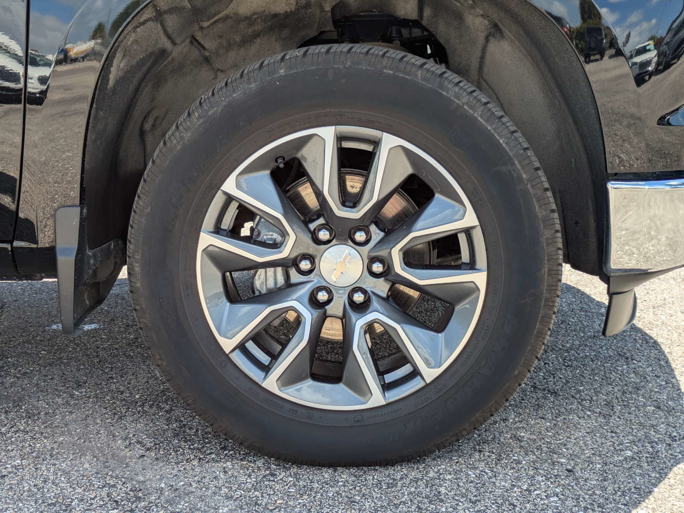 Used 2023 Chevrolet Silverado 1500 LT AWD/4WD image 11