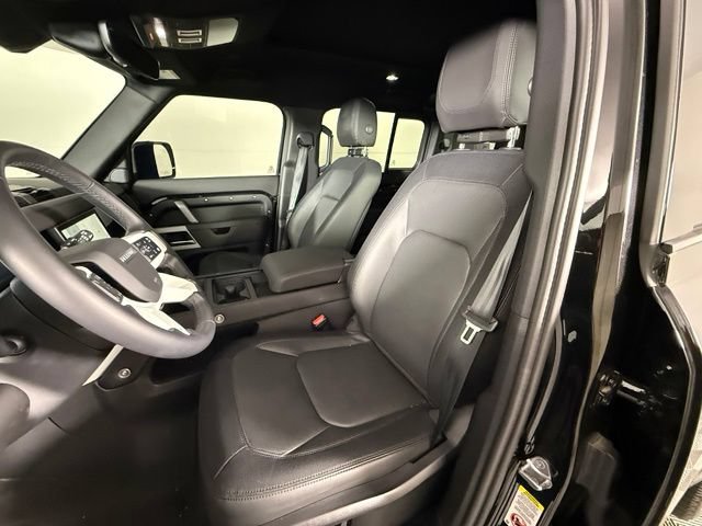 Used 2024 Land Rover Defender 110 X-Dynamic SE AWD/4WD image 6