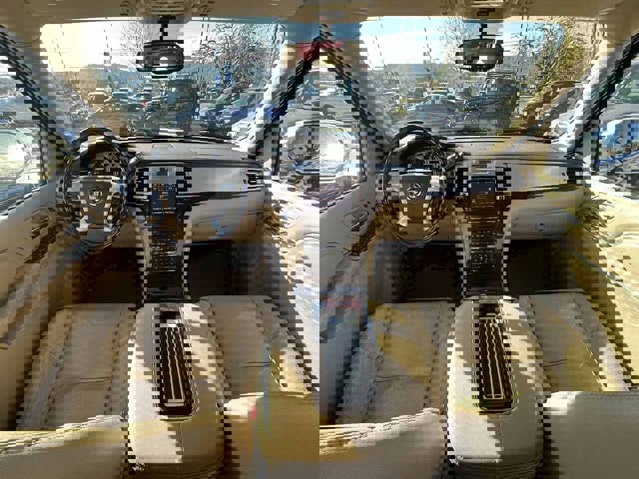 Used 2014 Cadillac Escalade ESV Premium image 4