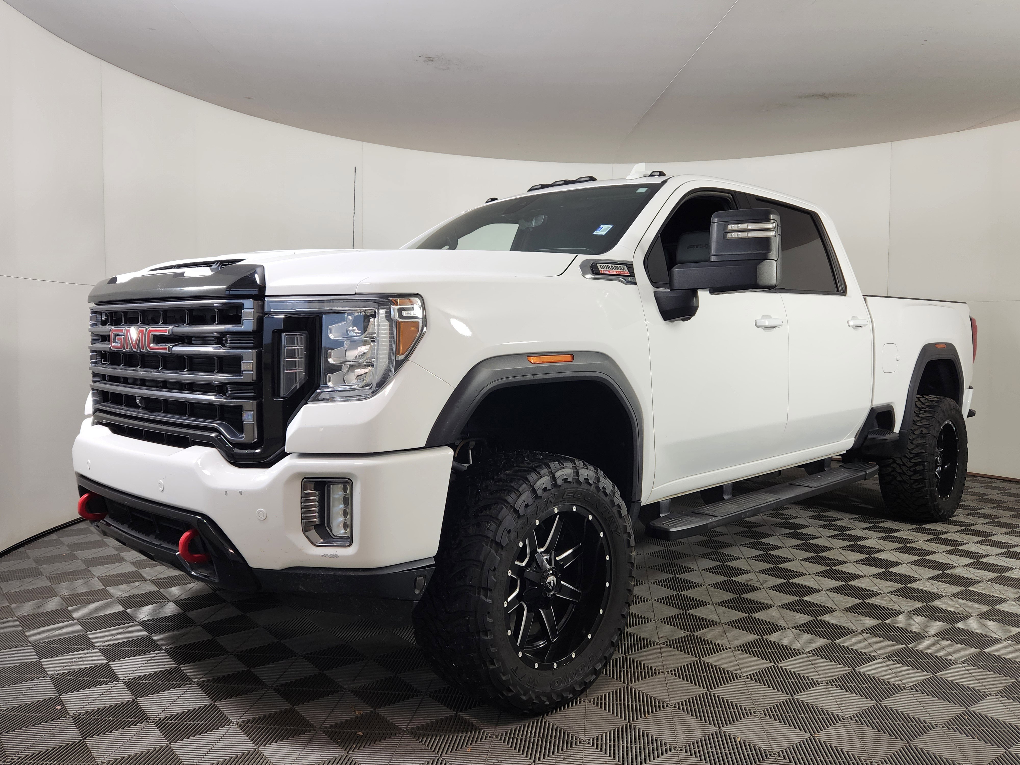 Used 2020 GMC Sierra 2500 AT4 w/ AT4 Premium Package image 3
