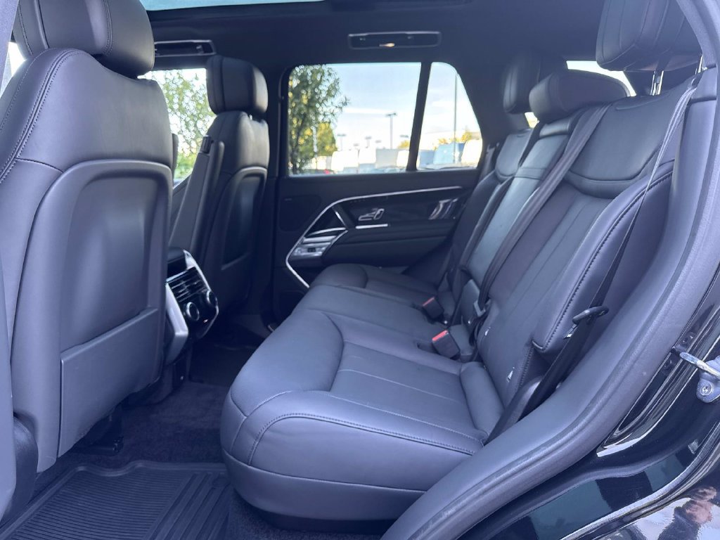 Certified 2023 Land Rover Range Rover SE AWD/4WD image 15