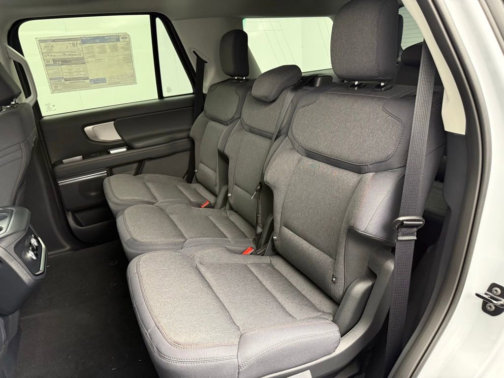 New 2025 Ford Expedition Active image 54