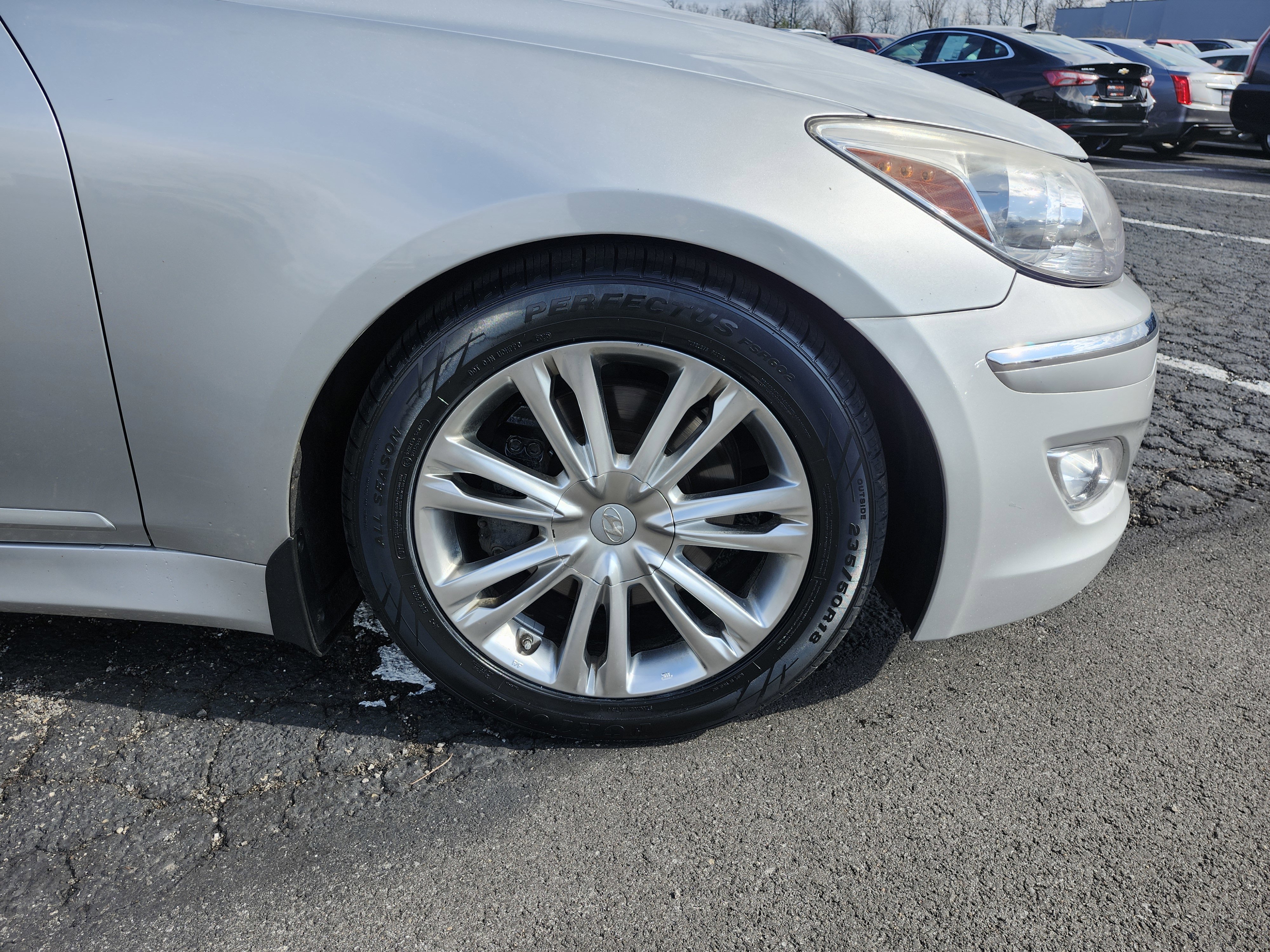 Used 2013 Hyundai Genesis 3.8 w/ Premium Pkg image 12