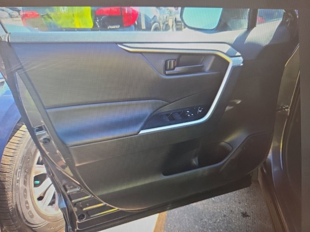 Used 2024 Toyota RAV4 LE AWD/4WD image 13