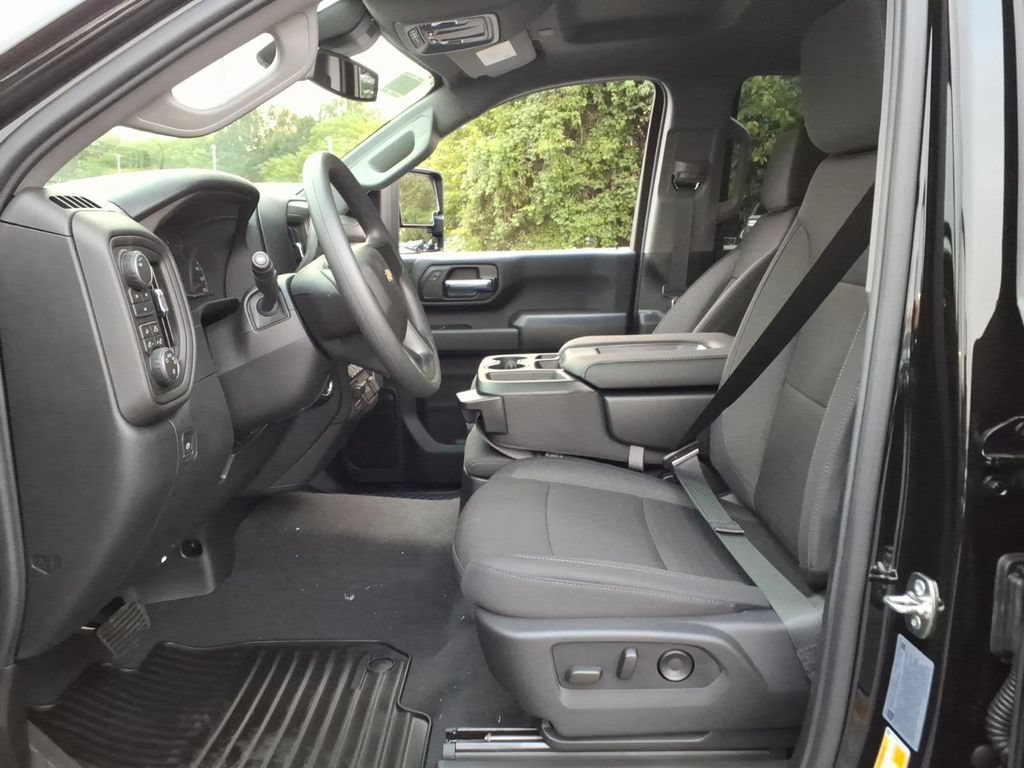 New 2026 Chevrolet Silverado 2500 Custom w/ Custom Value Package AWD/4WD image 12