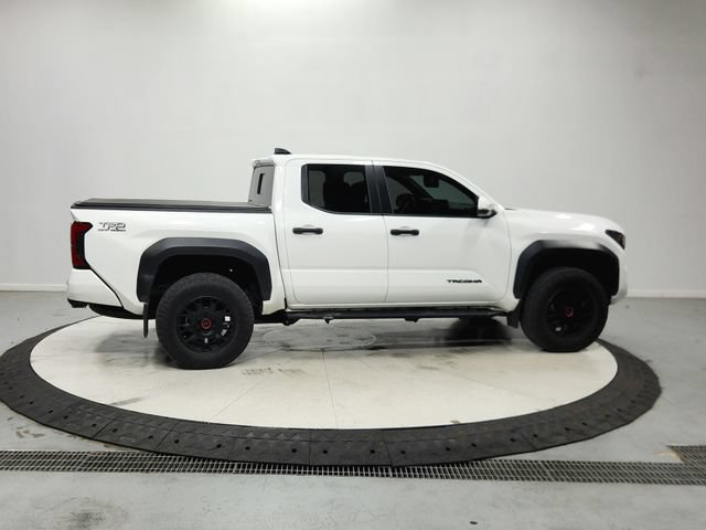 Used 2024 Toyota Tacoma TRD Off-Road w/ TRD Off Road Upgrade Package AWD/4WD image 9
