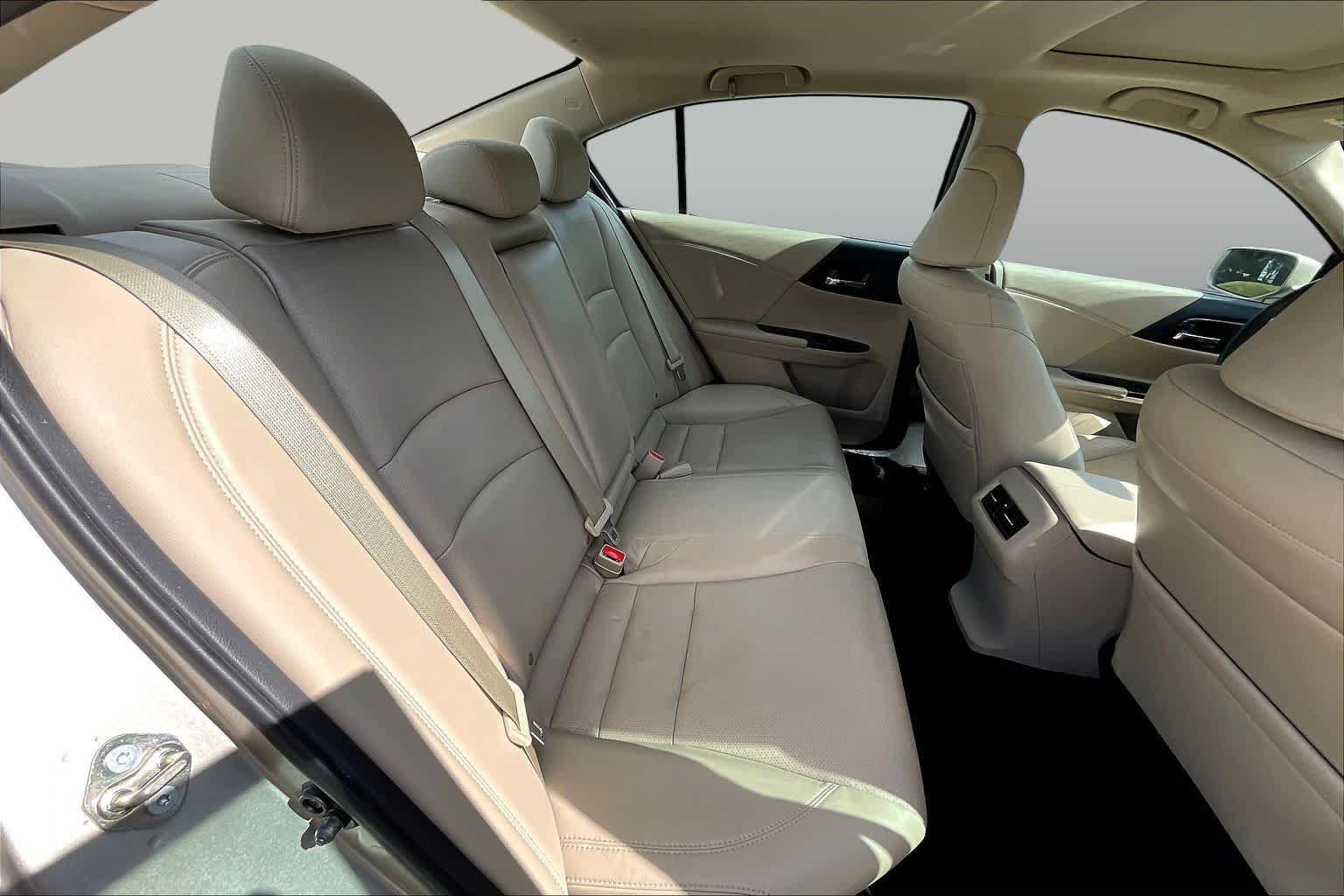 Used 2017 Honda Accord EX-L image 21