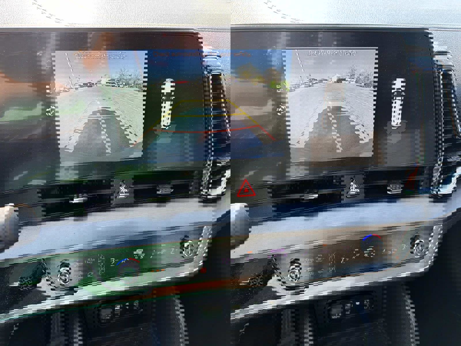 Used 2023 Kia Sportage EX image 9