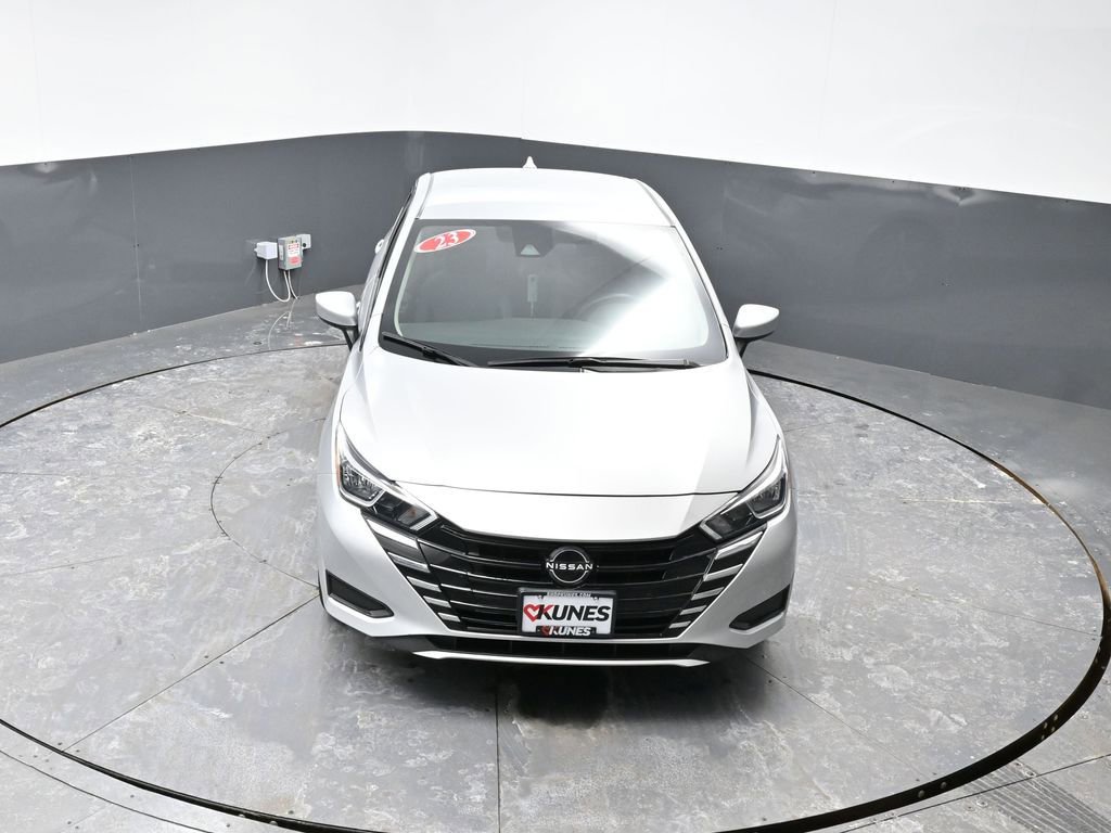 Used 2023 Nissan Versa SV image 41