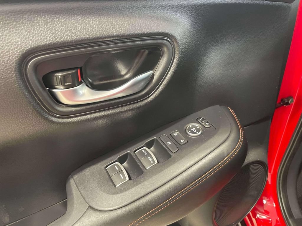 Certified 2025 Honda HR-V Sport image 16