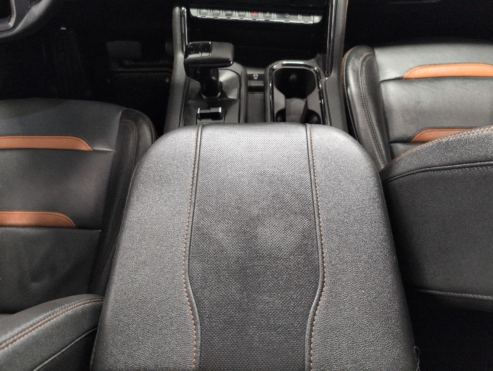 Used 2023 GMC Sierra 1500 AT4 w/ AT4 Premium Package AWD/4WD image 16