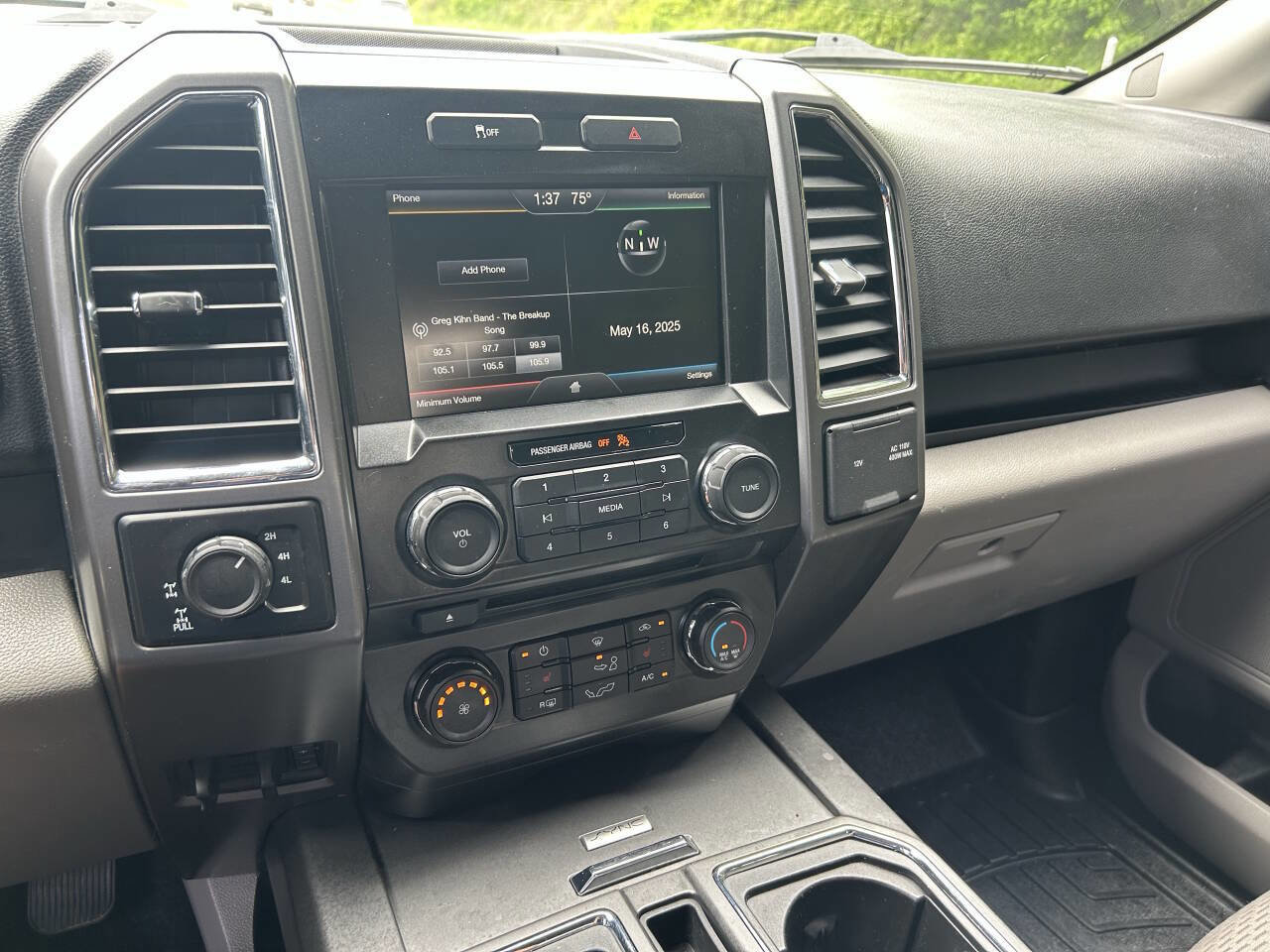 Used 2015 Ford F150 XLT w/ Equipment Group 302A Luxury image 20