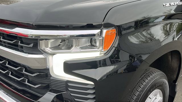 Used 2026 Chevrolet Silverado 1500 LT AWD/4WD image 7