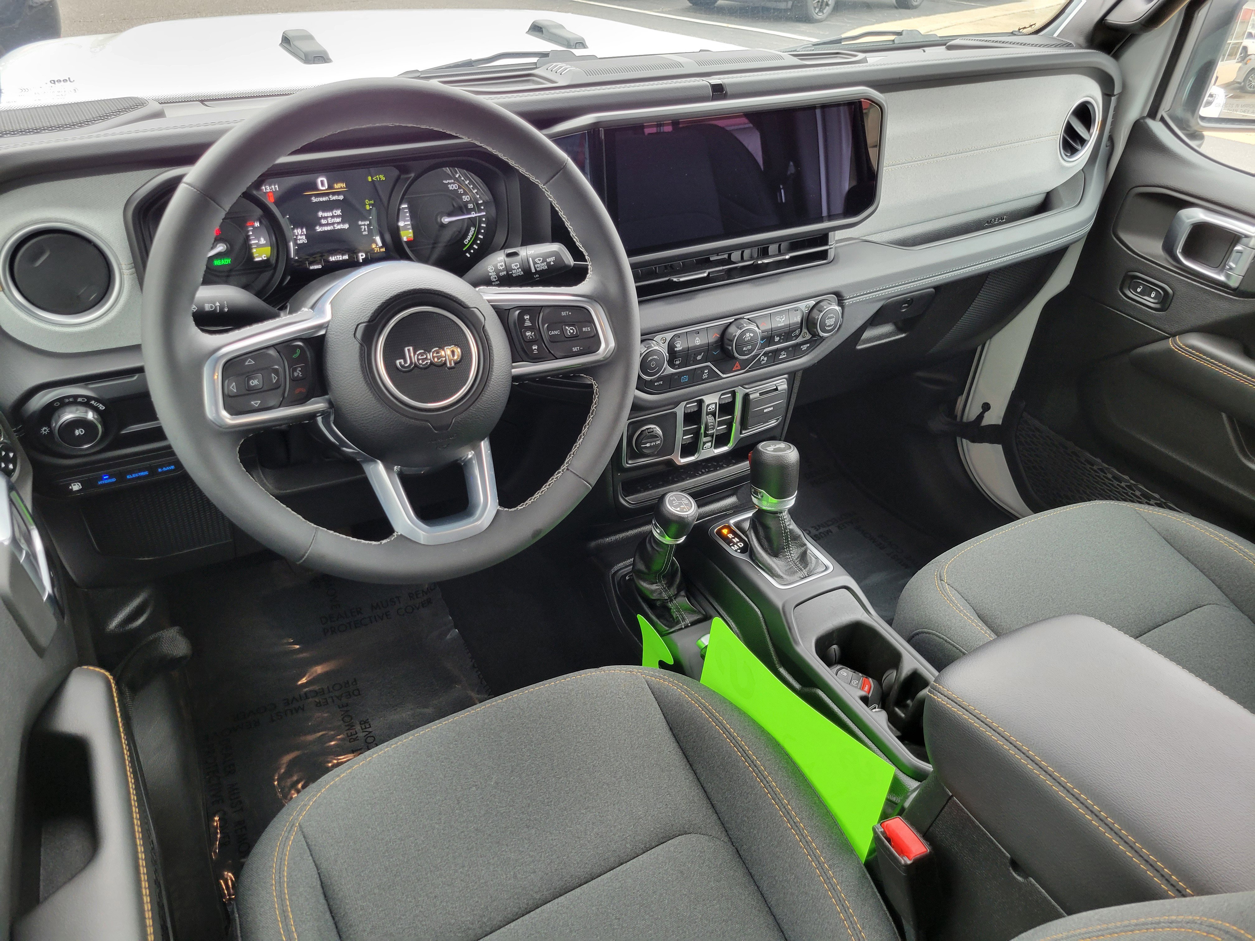 Used 2025 Jeep Wrangler Unlimited Sahara w/ Safety Group image 18