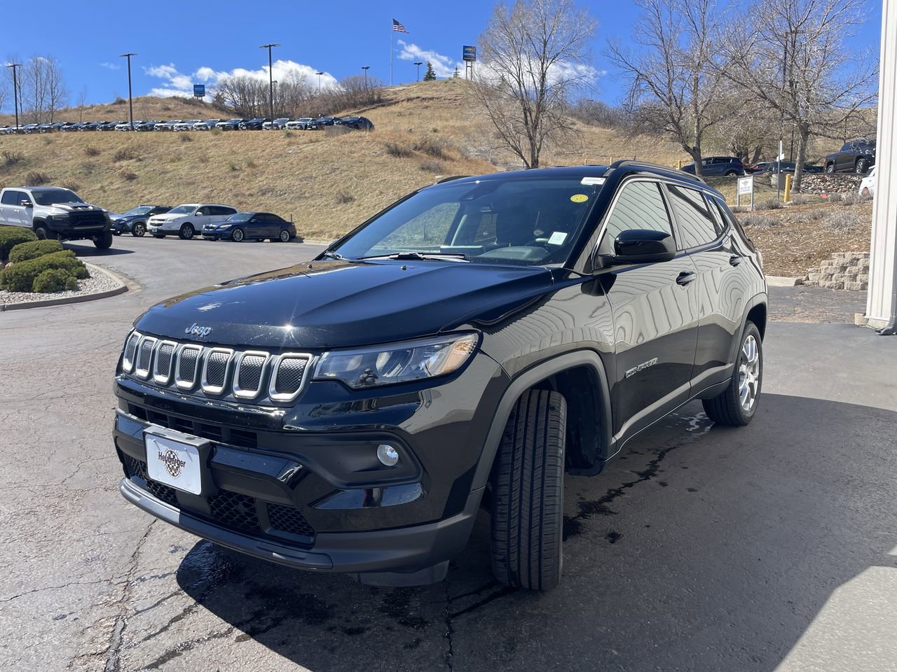 Used 2022 Jeep Compass Latitude AWD/4WD image 3