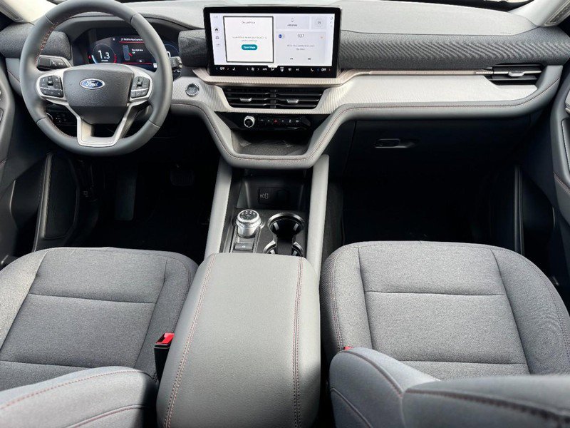 New 2026 Ford Explorer Active image 7