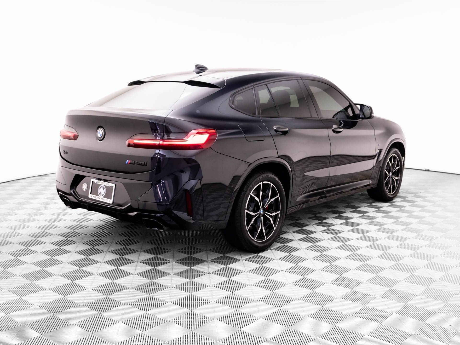 Used 2024 BMW X4 M40i AWD/4WD image 5