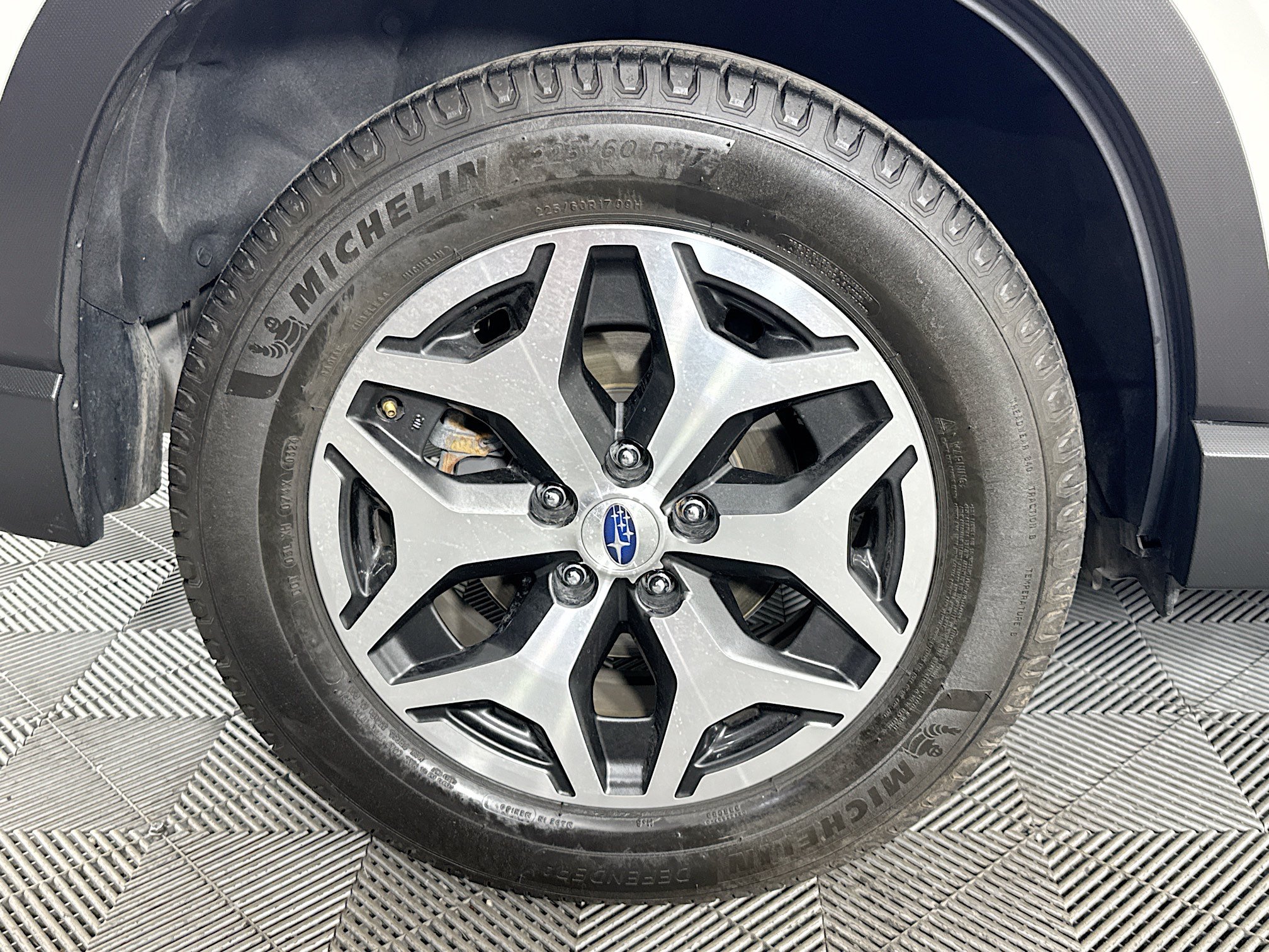 Used 2024 Subaru Forester Premium AWD/4WD image 32